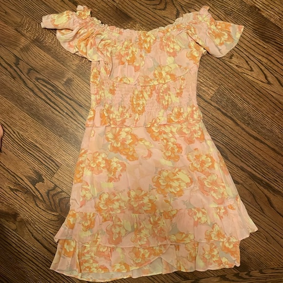 Floral pale pink off the shoulder ASTR dress, size small! - Picture 4 of 5